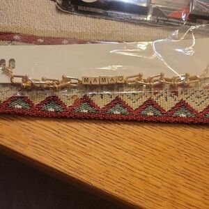 Chic Gold 'MAMA' Charm Bracelet